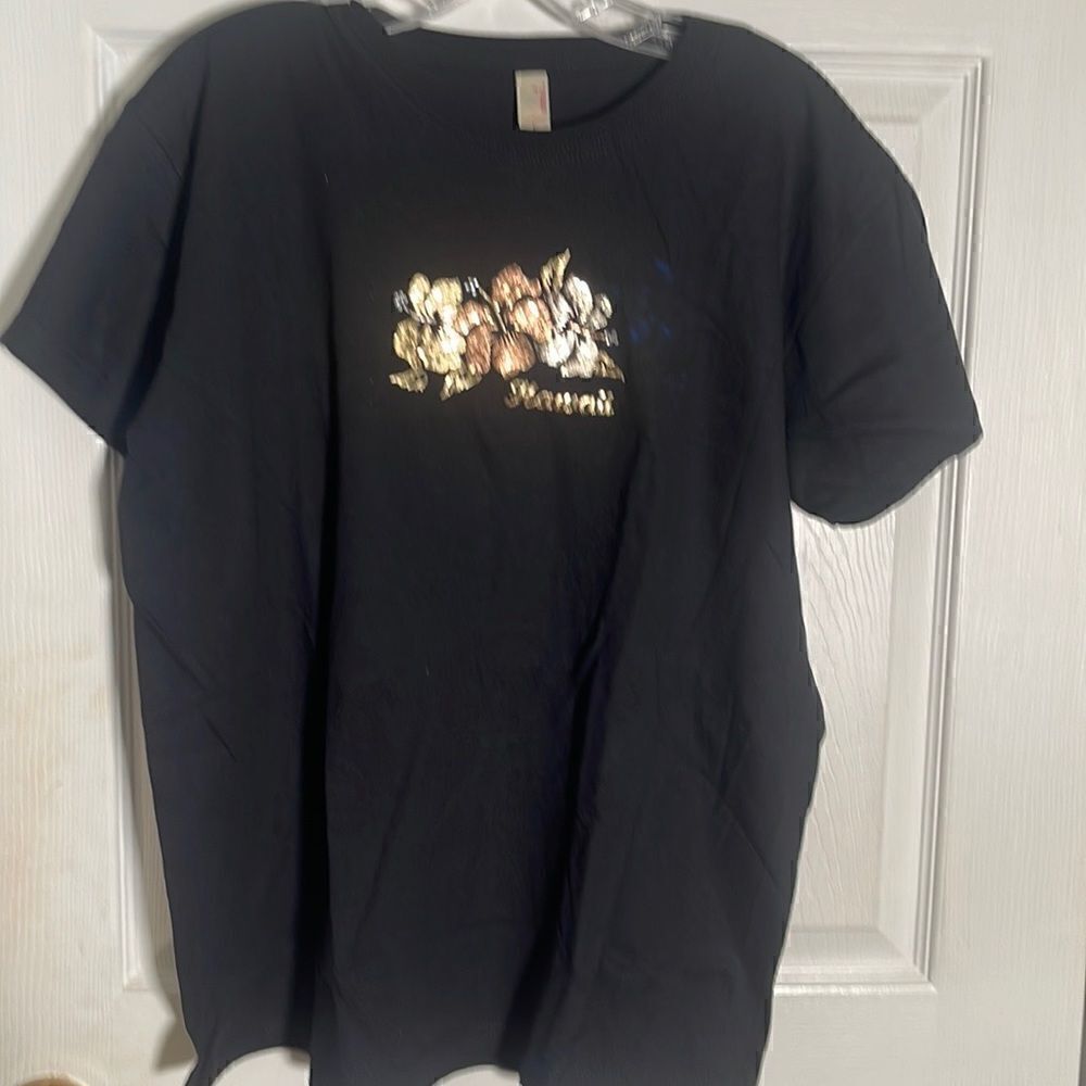 Anvil Ladies Tee Shirt Hawaii Emblem on Front